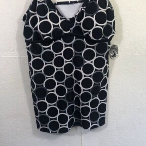 Black & White Circle Print Tankini Top Swimsuit Top - Picture 8 of 13